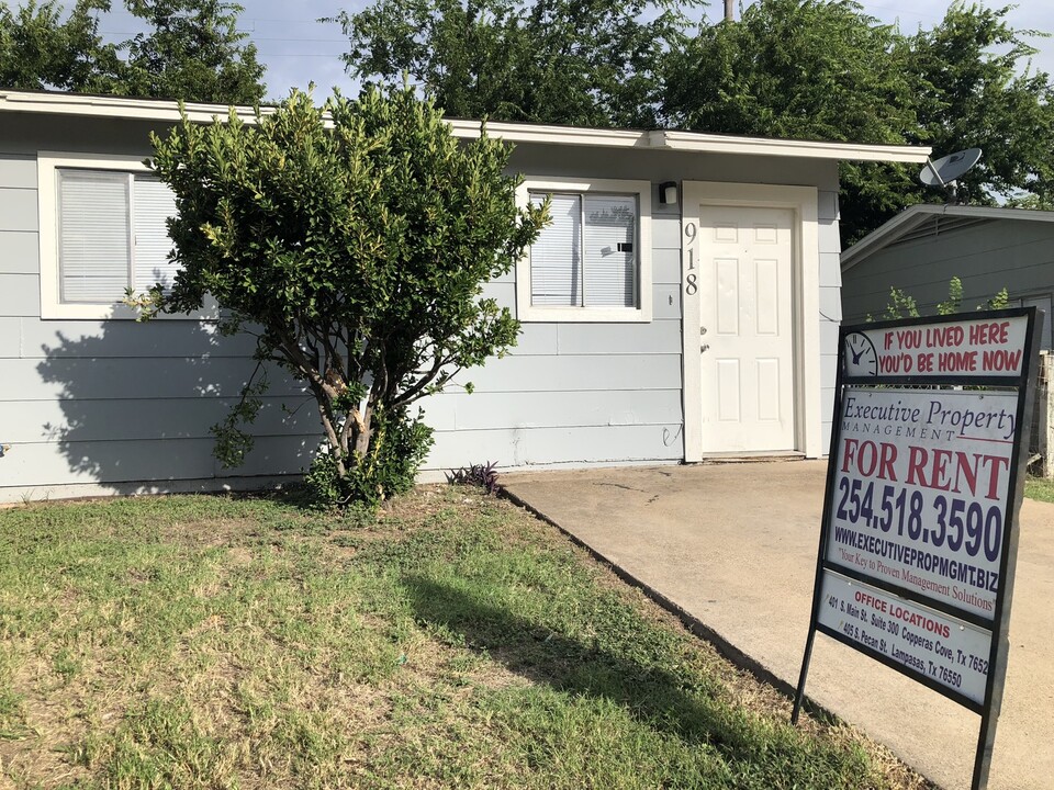 918 J R Ct-Unit -918 JR Court in Copperas Cove, TX - Foto de edificio