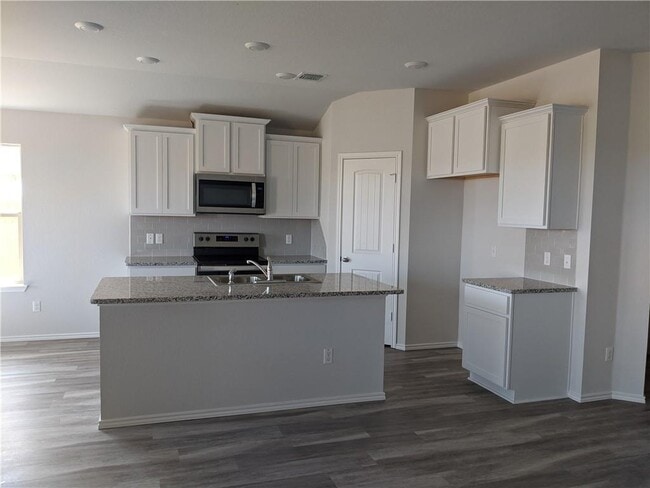 119 Kyra Ln in Taylor, TX - Building Photo - Building Photo