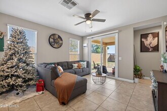 8269 W Rushmore Way in Florence, AZ - Building Photo - Building Photo