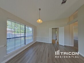 653 Edgewood Dr in Lancaster, TX - Building Photo - Building Photo