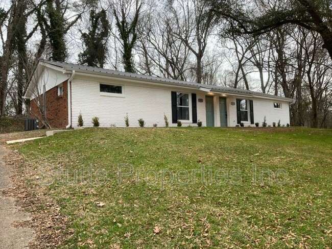 property at 643 Rivermont Rd