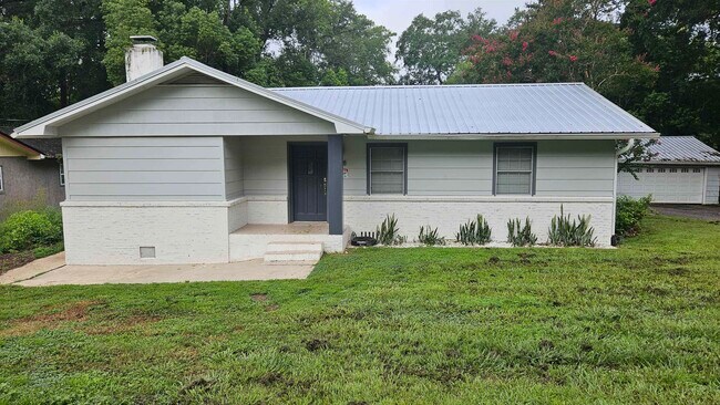 property at 1108 Cuerno St