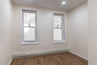 598 Van Siclen Ave in Brooklyn, NY - Building Photo - Building Photo