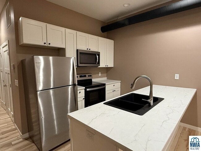 321 9th St in Sheldon, IA - Building Photo - Building Photo