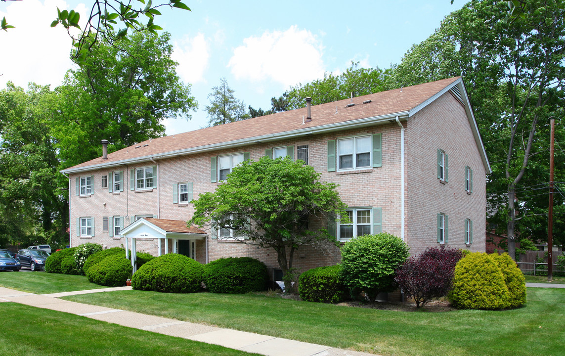 Winfield Apartments in Bridgeville, PA - Building Photo