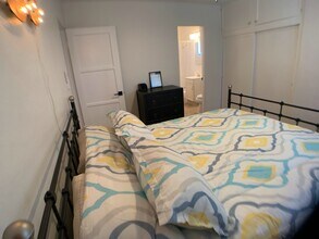 4788 W Mountain View Dr, Unit 1 in San Diego, CA - Building Photo - Building Photo