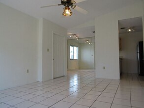 5266 Cedarbend Dr in Ft. Myers, FL - Building Photo - Building Photo