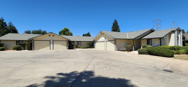 4629 N Charles Ave, Unit 102 in Fresno, CA - Building Photo - Building Photo