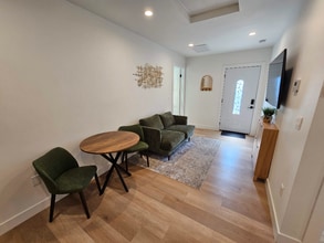 14927 1/2 Titus St in Los Angeles, CA - Building Photo - Building Photo