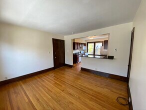 1745 W 31st Pl, Unit 1 in Cleveland, OH - Building Photo - Building Photo