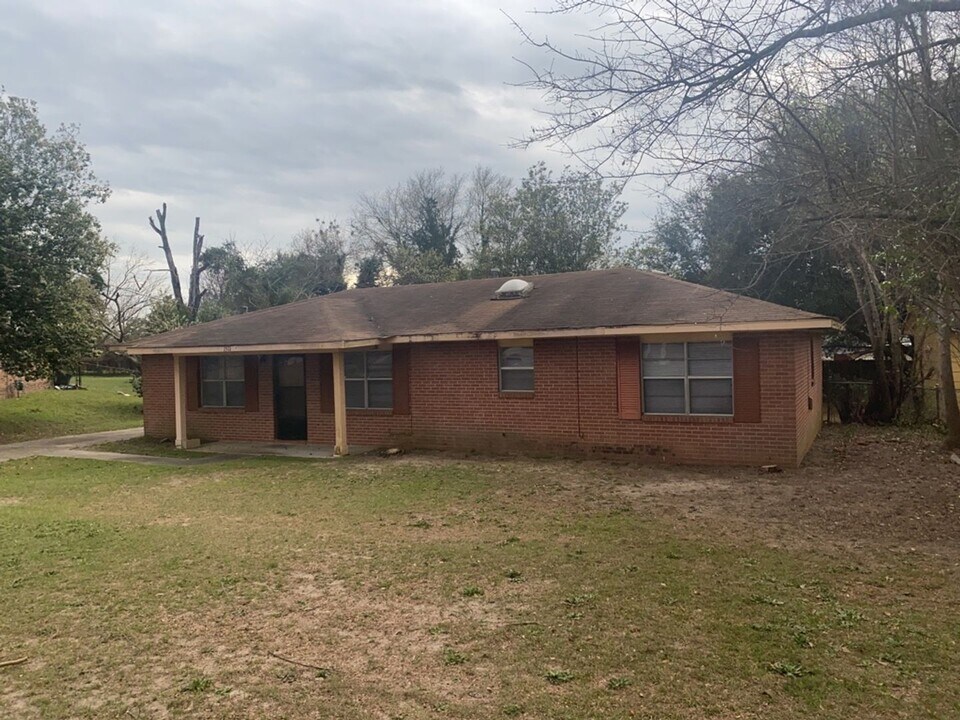 1511 Layard Dr in Columbus, GA - Foto de edificio