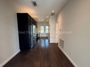 1733 Memorial Park Terrace in Jacksonville, FL - Foto de edificio - Building Photo