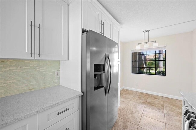 101 Pinecrest Cir, Unit A in Jupiter, FL - Building Photo - Building Photo