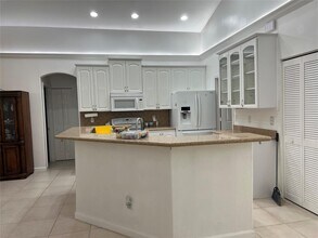 7400 SW 37th Ct in Davie, FL - Building Photo - Building Photo