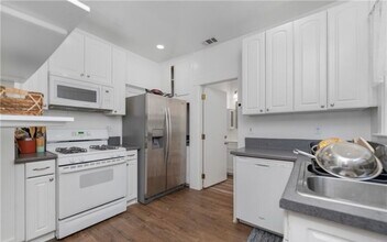 2324 S Grand Ave in San Pedro, CA - Building Photo - Building Photo