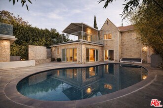 2633 N Commonwealth Ave in Los Angeles, CA - Building Photo - Building Photo