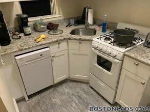 1189 Commonwealth Ave in Boston, MA - Building Photo - Building Photo