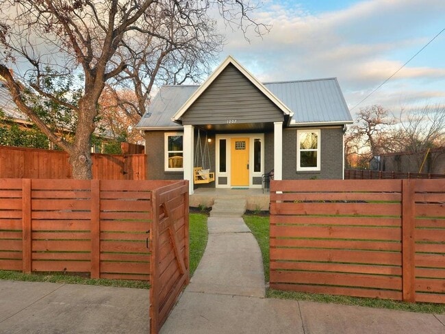 property at 1207 San Bernard St