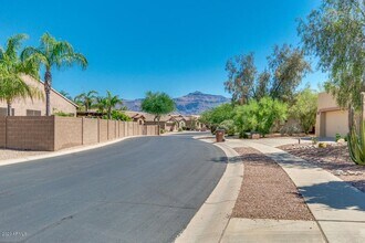 10247 E Superstition Range Rd in Gold Canyon, AZ - Building Photo - Building Photo
