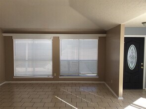 7506 Marisol Dr in Houston, TX - Building Photo - Building Photo