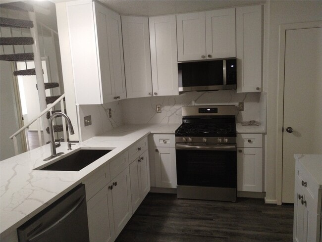 10214 Green Valley Ln in Houston, TX - Building Photo - Building Photo