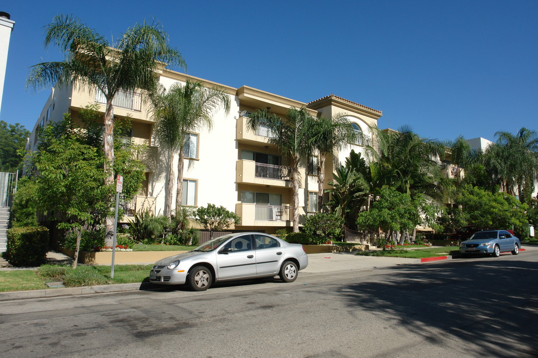 Park Vista in Van Nuys, CA - Building Photo