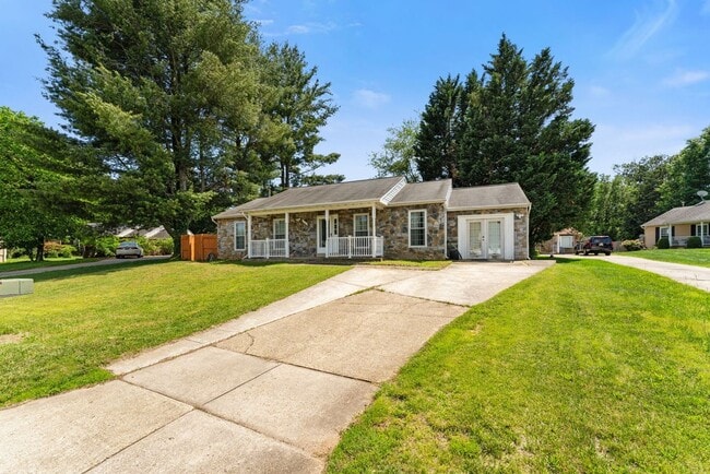 1101 Canyon Rd in Silver Spring, MD - Building Photo - Building Photo