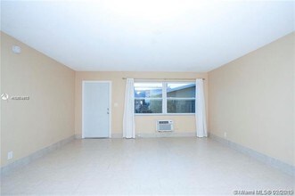 1821 NE 56th St-Unit -2 in Fort Lauderdale, FL - Building Photo - Building Photo