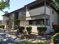 1020 W 3rd Street in Chico, CA - Building Photo - Interior Photo