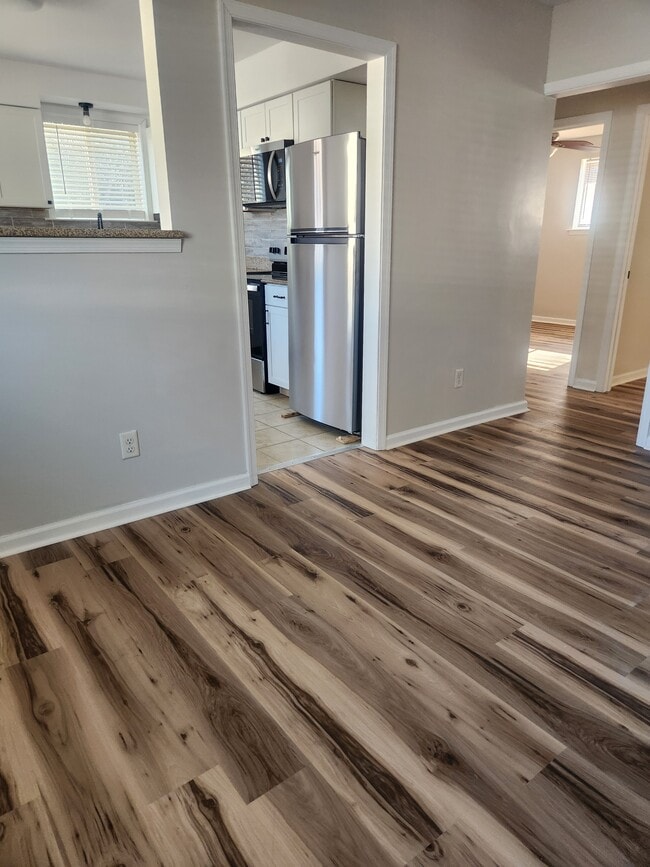 9334 Peachtree St, Unit B in Norfolk, VA - Building Photo - Building Photo