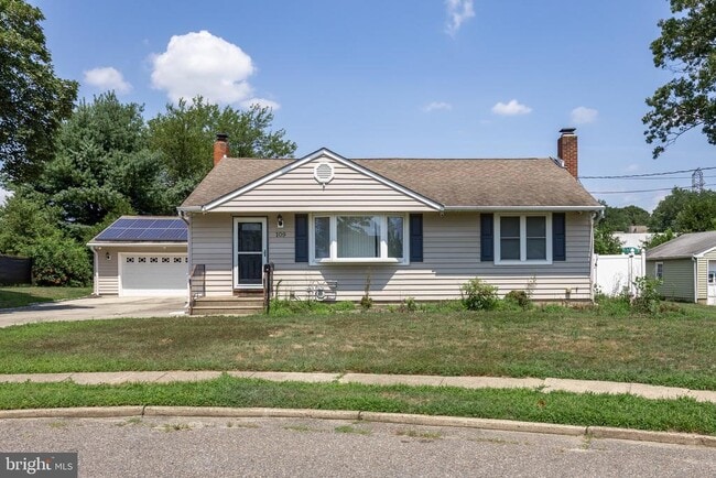 property at 109 Avaleen Pl
