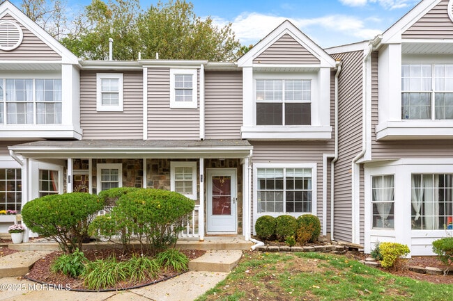 13 Canidae Ct in Tinton Falls, NJ - Building Photo - Building Photo