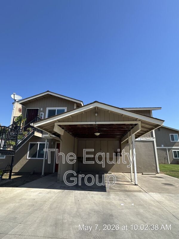 property at 806 Monarch Cir
