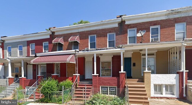 property at 2506 Lauretta Ave
