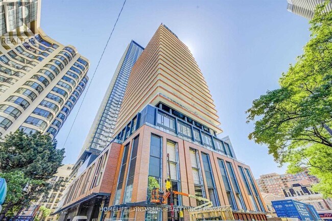 property at 18-2118 Maitland Terrace