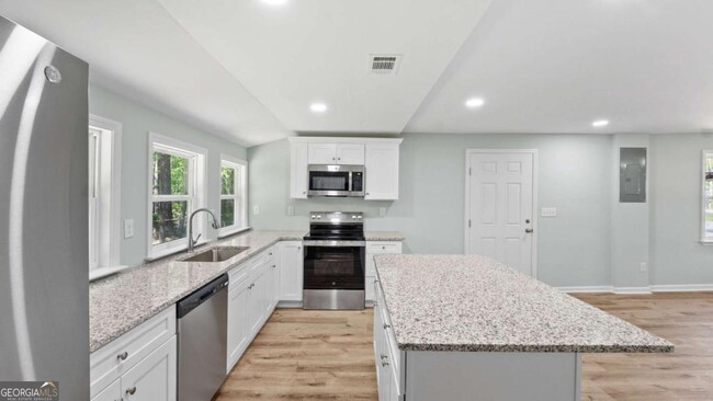 property at 3917 Dallas Acworth Hwy NW