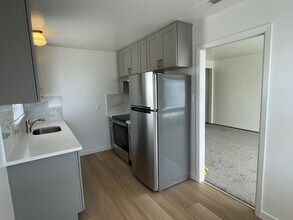 696 36th Ave, Unit 204 in San Francisco, CA - Building Photo - Building Photo