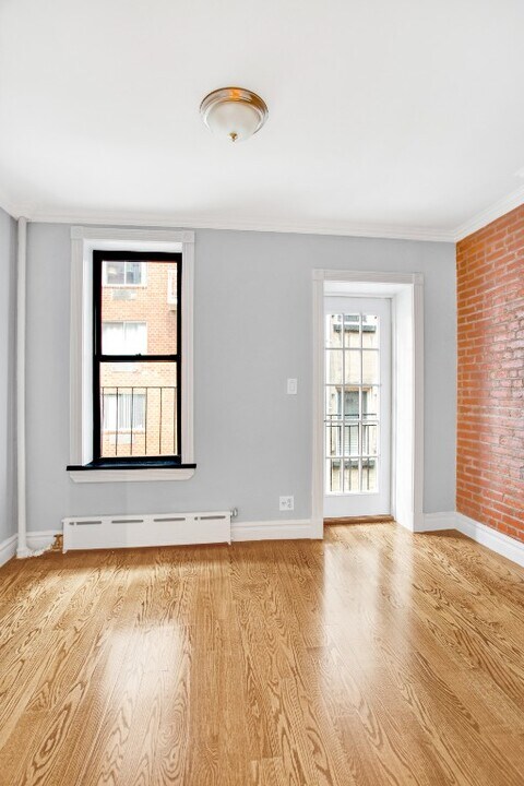 219 E 23rd St in New York, NY - Building Photo