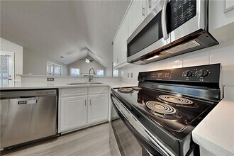 230 Lake Valley Dr SW in Loganville, GA - Building Photo - Building Photo