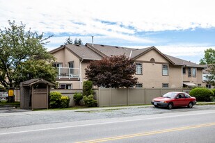 14861 98 Av in Surrey, BC - Building Photo
