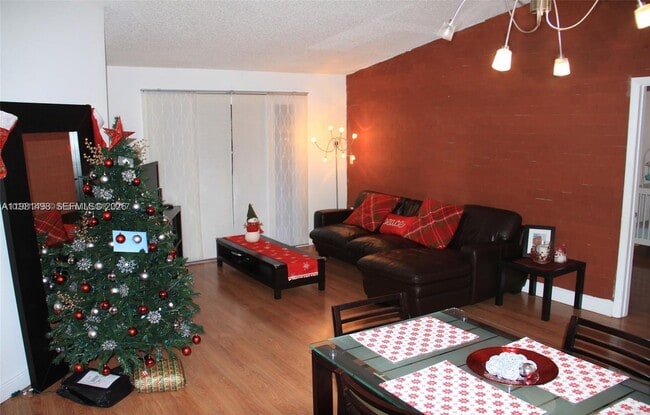 20741 NE 4th Ct in Miami, FL - Building Photo - Building Photo