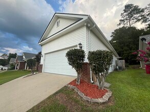 107 Vanessa Dr in Centerville, GA - Building Photo - Building Photo