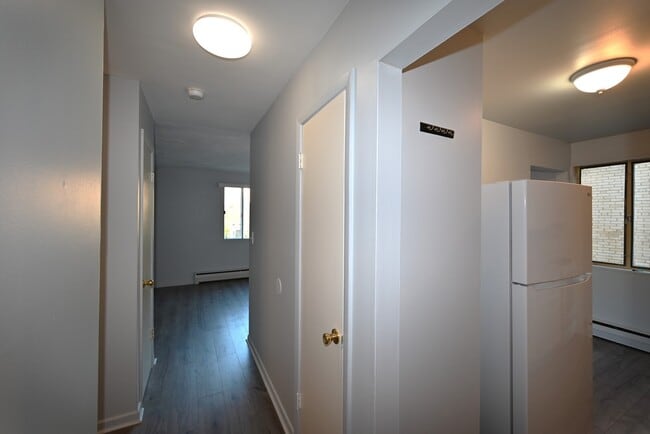 142 Asbury Ave in Evanston, IL - Building Photo - Building Photo