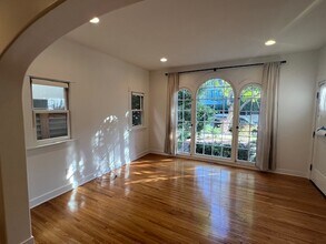 731 N Croft Ave, Unit 733 in West Hollywood, CA - Building Photo - Building Photo