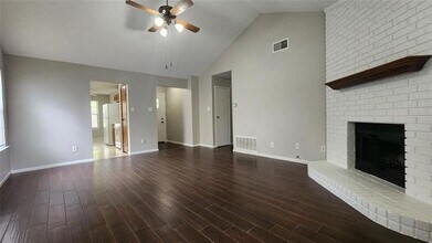 309 Sage Ln in Euless, TX - Building Photo - Building Photo
