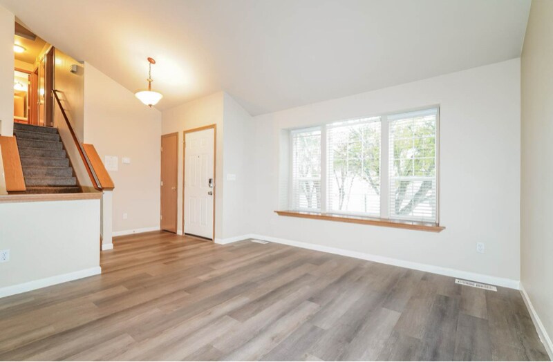 19629 14th Ave E in Spanaway, WA - Building Photo