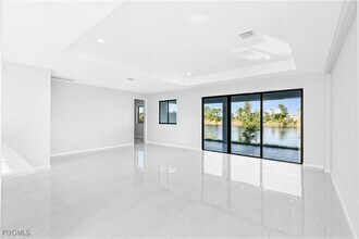 3340 NE 19th Ave in Cape Coral, FL - Building Photo - Building Photo