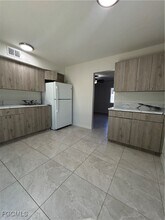 3758 Lora St in Ft. Myers, FL - Building Photo - Building Photo