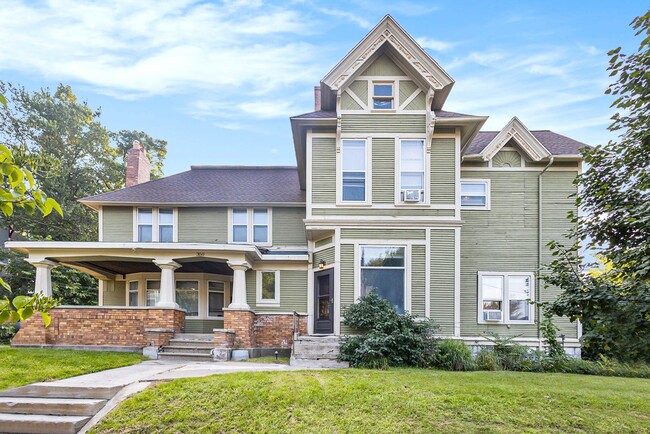 property at 350 Union Ave SE