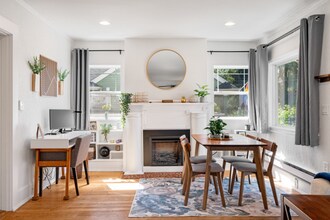 811 NE 63rd St in Seattle, WA - Building Photo - Building Photo